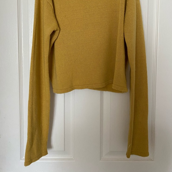 brandy melville francesca wool cropped sweater - Picture 2 of 2